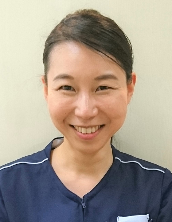 歯科医師 山城 朋子